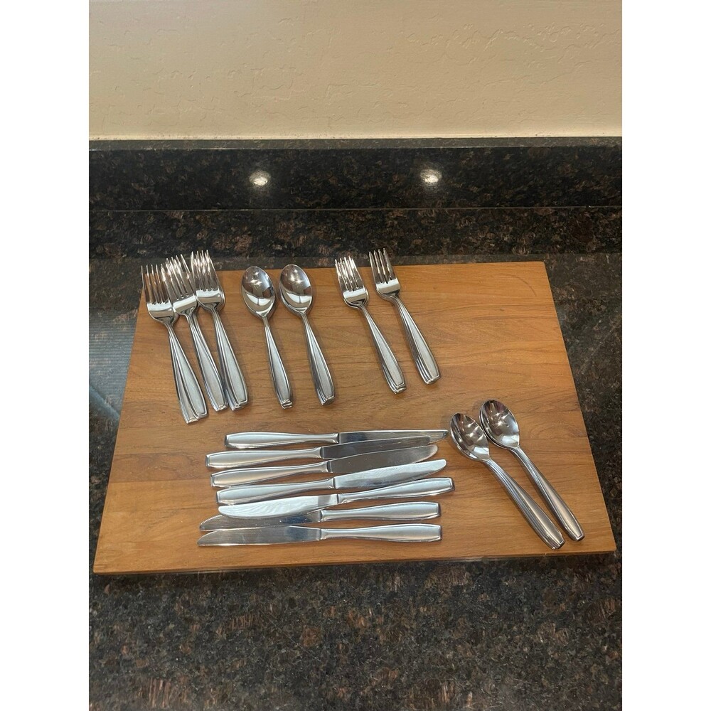 Oneida Satin Bristol / Everdale - 38-Piece Flatware Set